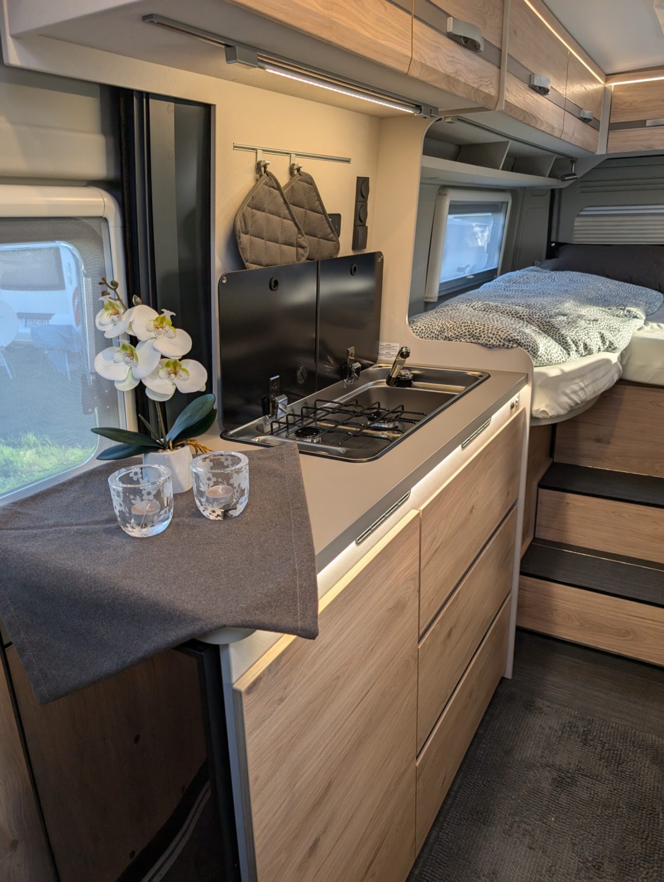 Kochecke und geräumiger ühlschrank